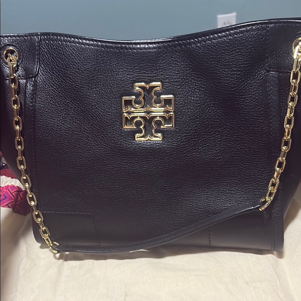Tory Burch Black and Gold Shoulder Bag with Chain Strap